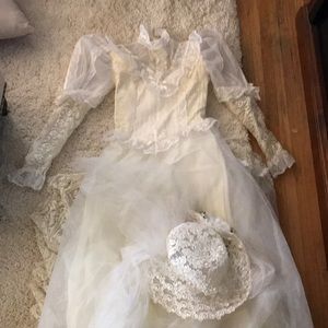 Vintage wedding dress